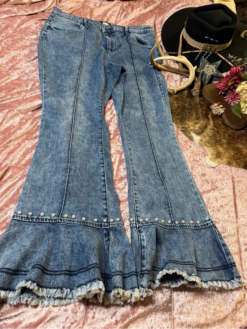 VENUS Pearl Embellished Flare Jeans Size 18